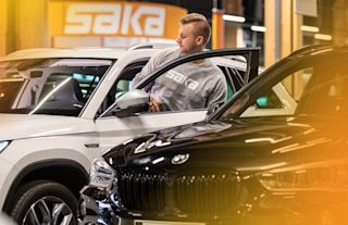 Sujahdatko sporttipenkkiin vai nautitko nahan syleilystä?
