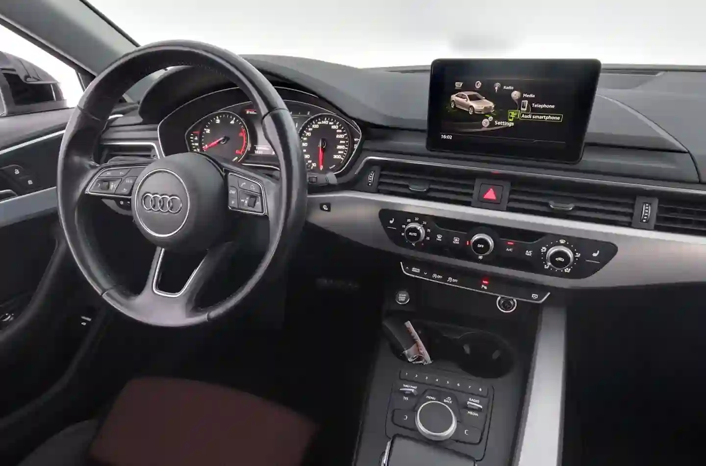 Car Image - 5uSb6BcDrAA3kCv97OmFSy