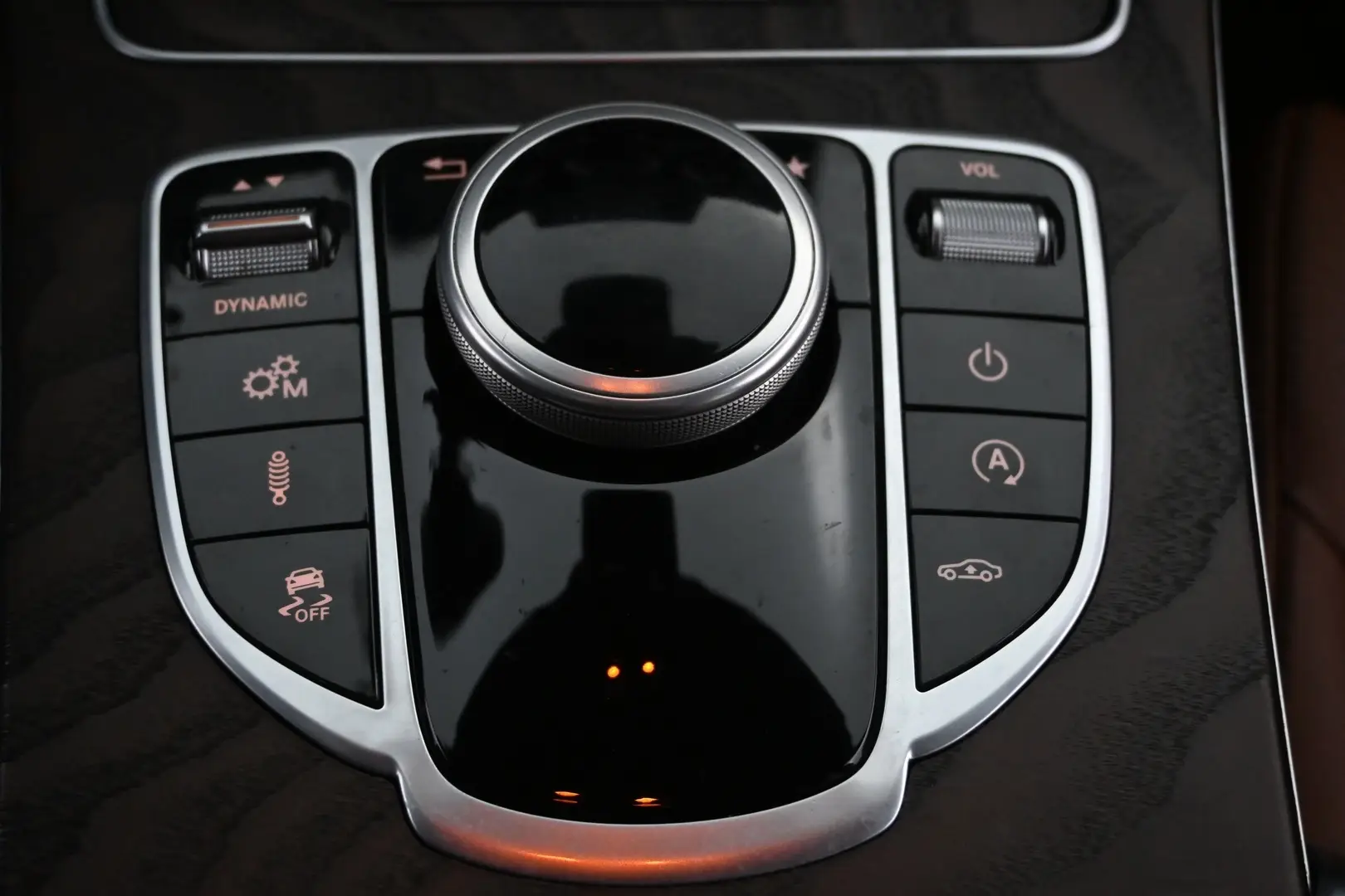 Car Image - 15qFAWRyxXLzpQmrZDQzUO