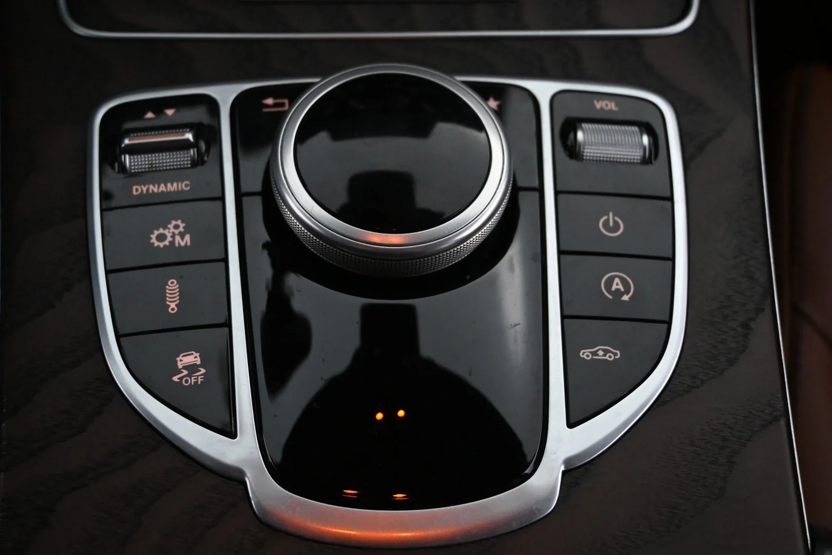 Car Image - 15qFAWRyxXLzpQmrZDQzUO