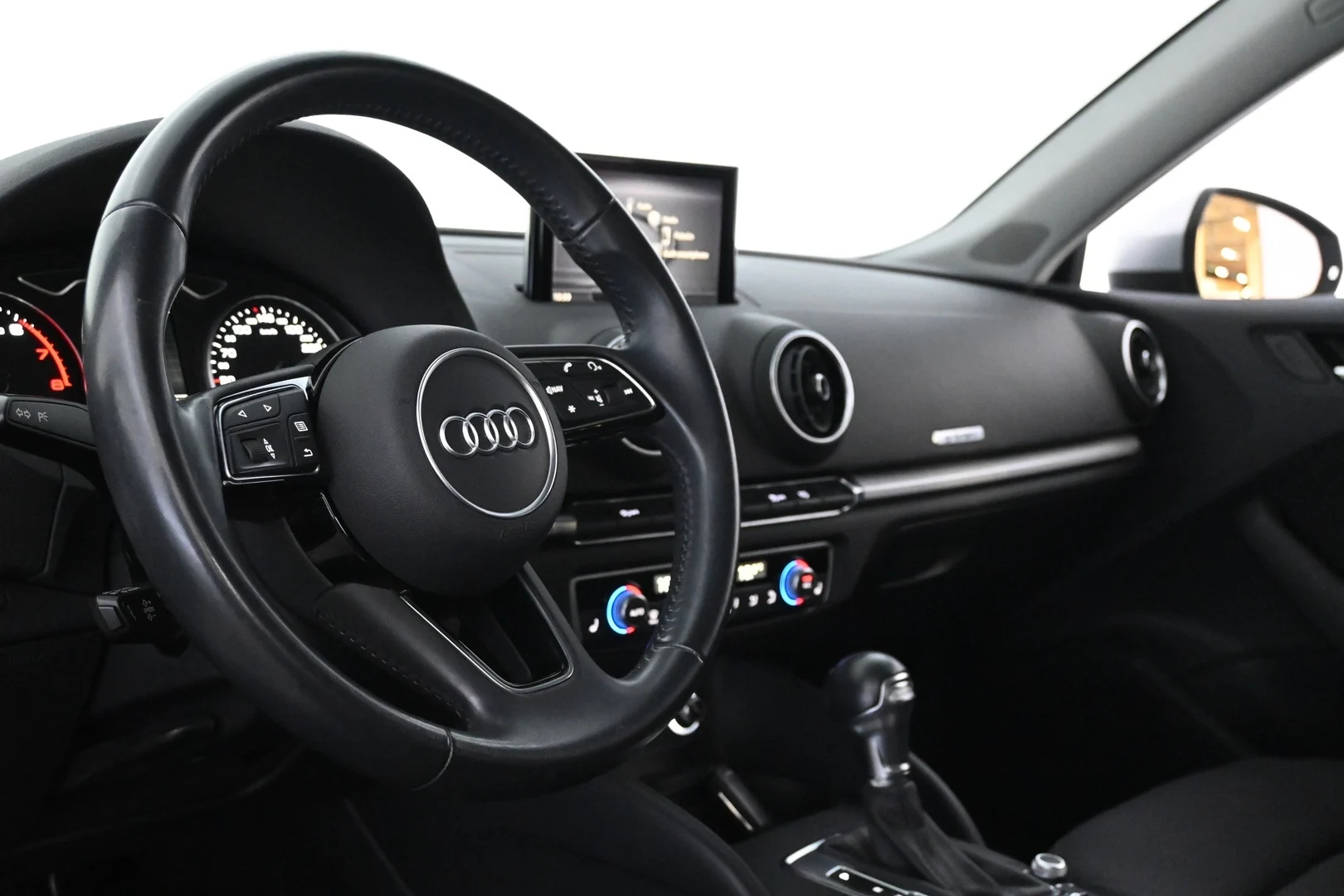 Car Image - 4MxS7hTw4DHG81ItsDxuoV