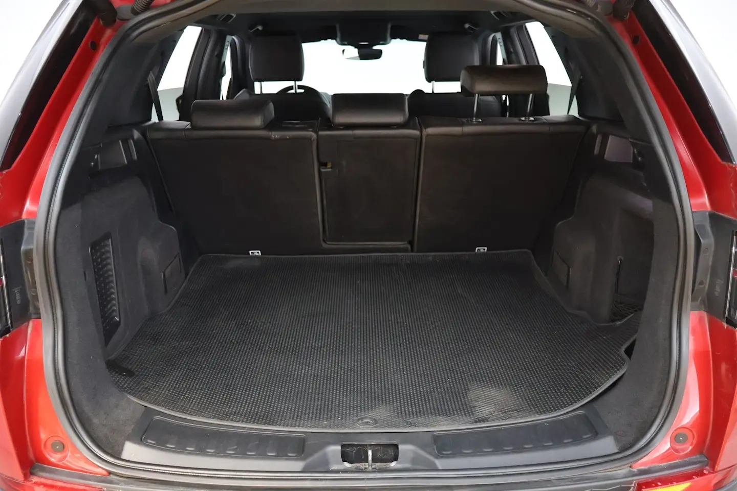 Car Image - IsPOmpLLeiN785GOOqGpU