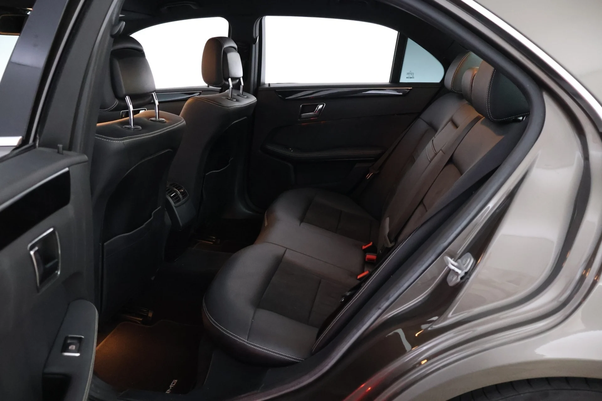 Car Image - 1CnptYq88qIz83x1eukLfc