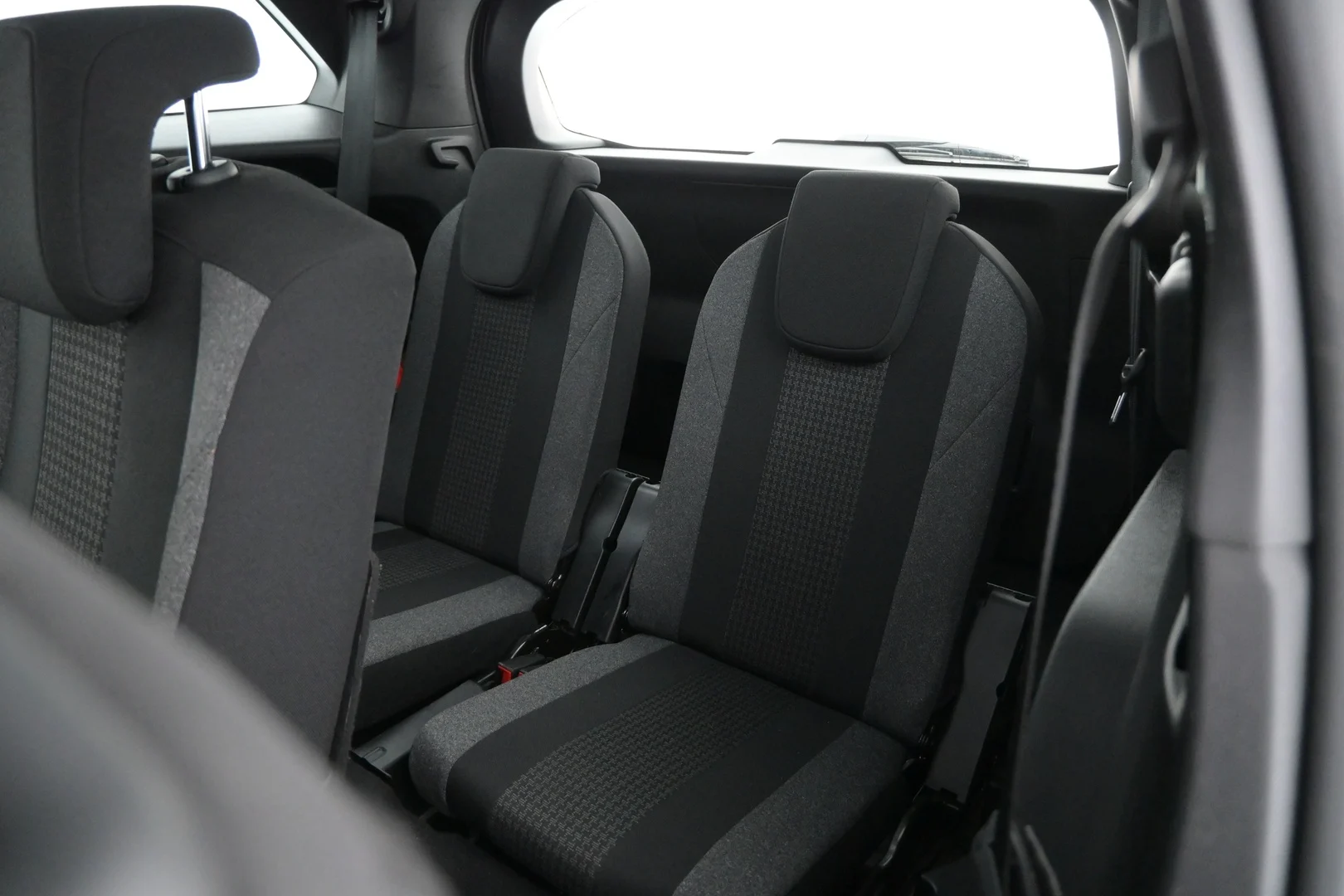 Car Image - 3AFxmMSgORtKZpVlhjvzaL