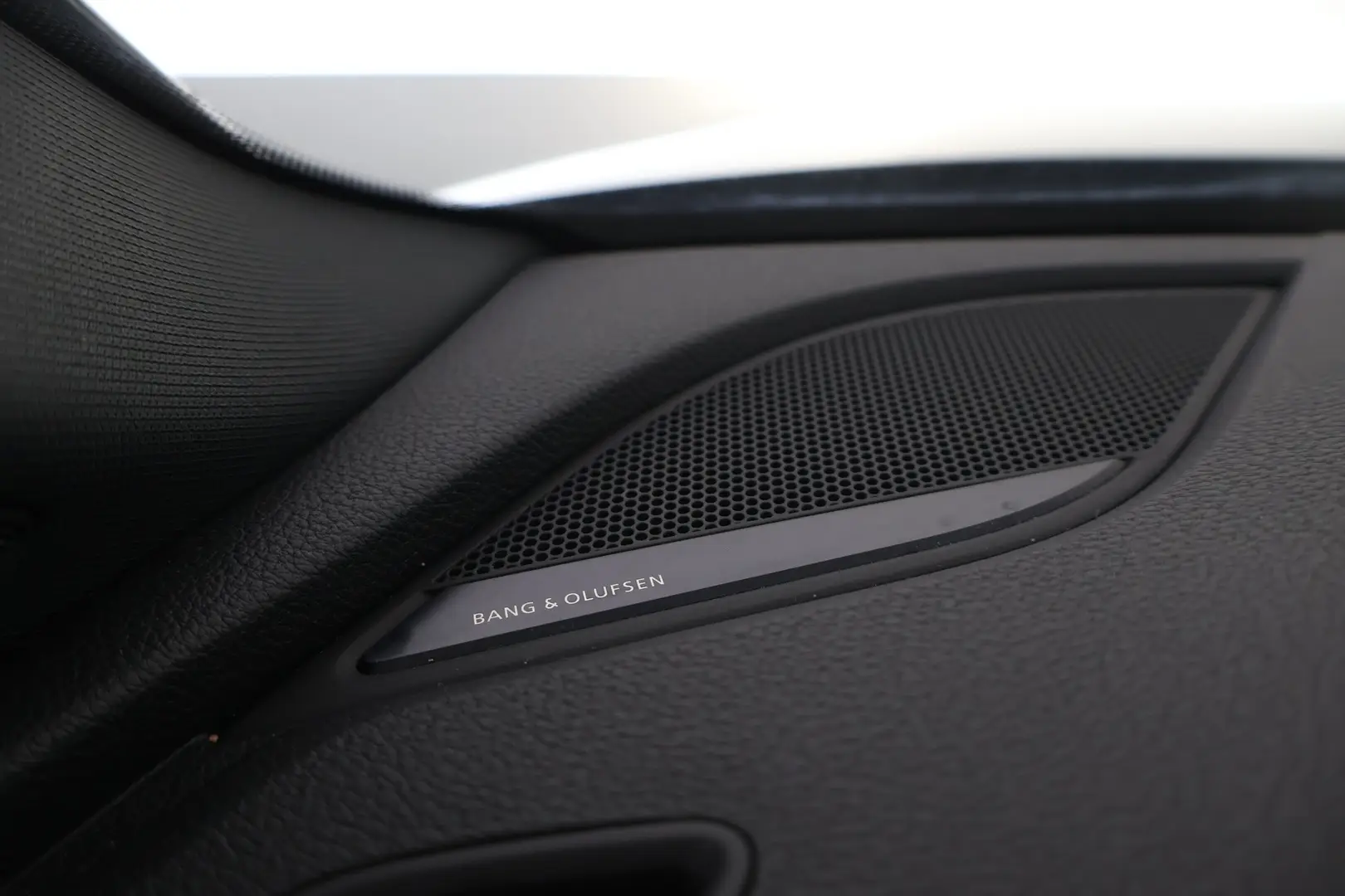 Car Image - tm977Jc8o3FB0ildjuctH
