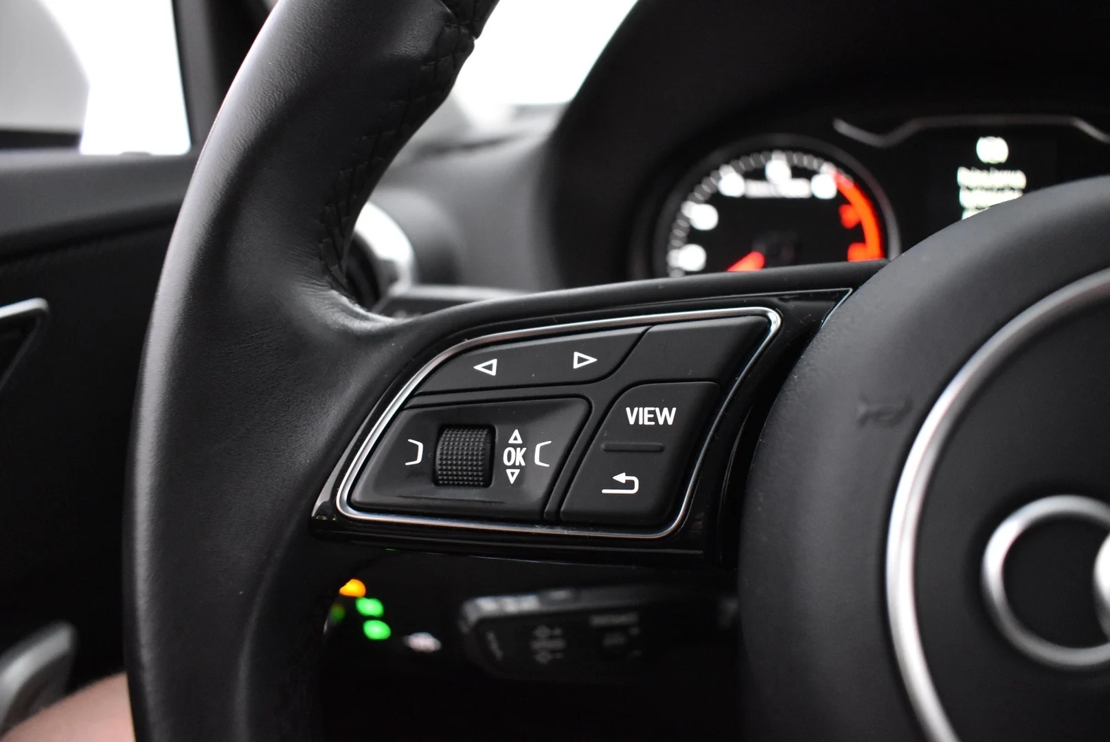 Car Image - 2MofAjxbUkTMbwg4URzJFp