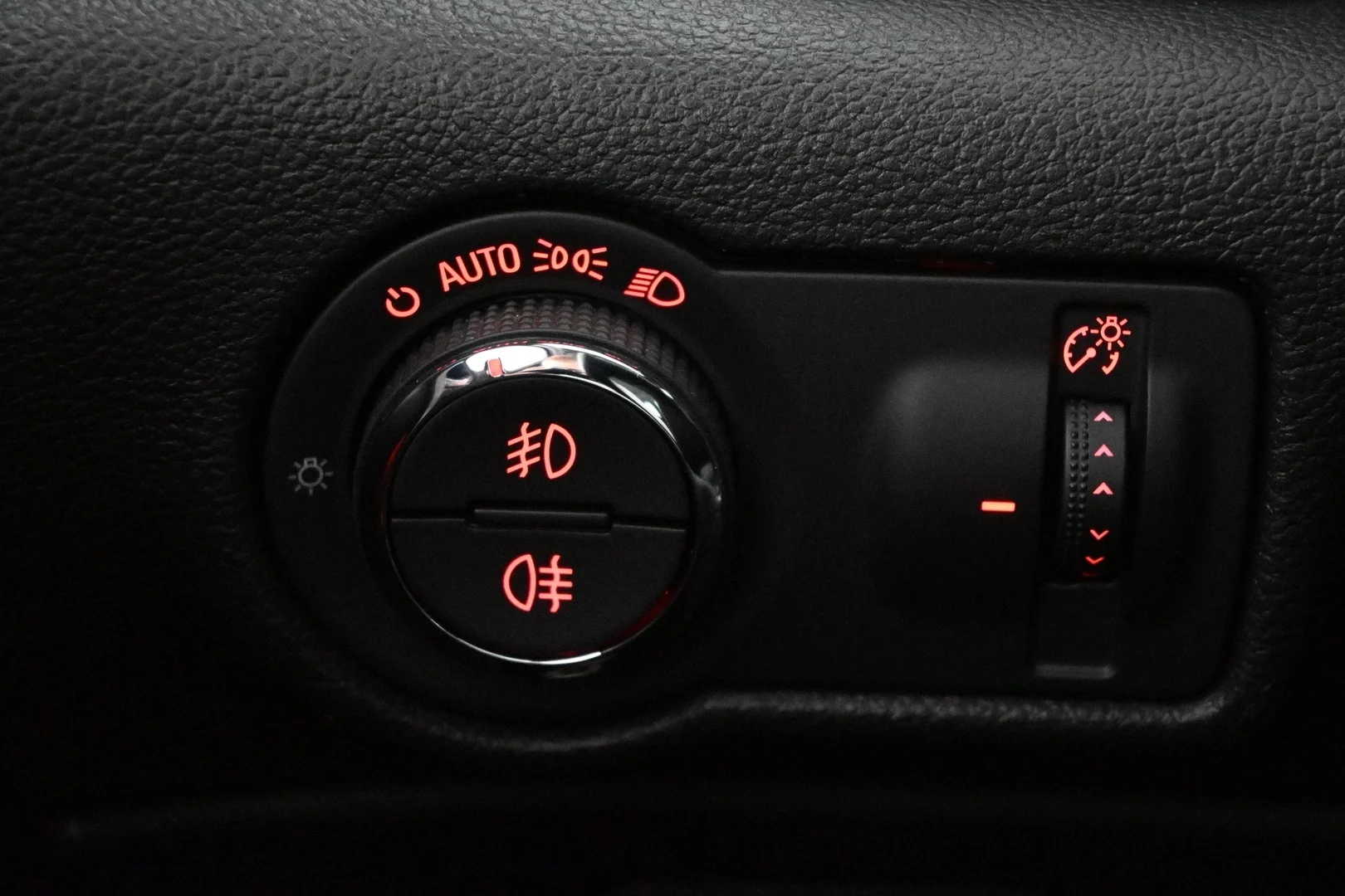 Car Image - 5xdmRkKLA9dbAikHqPrKDd