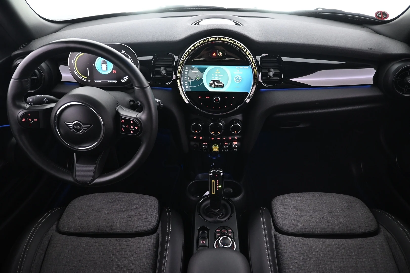 Car Image - 4wCFrDY0d8ctOE3SUV4iDP