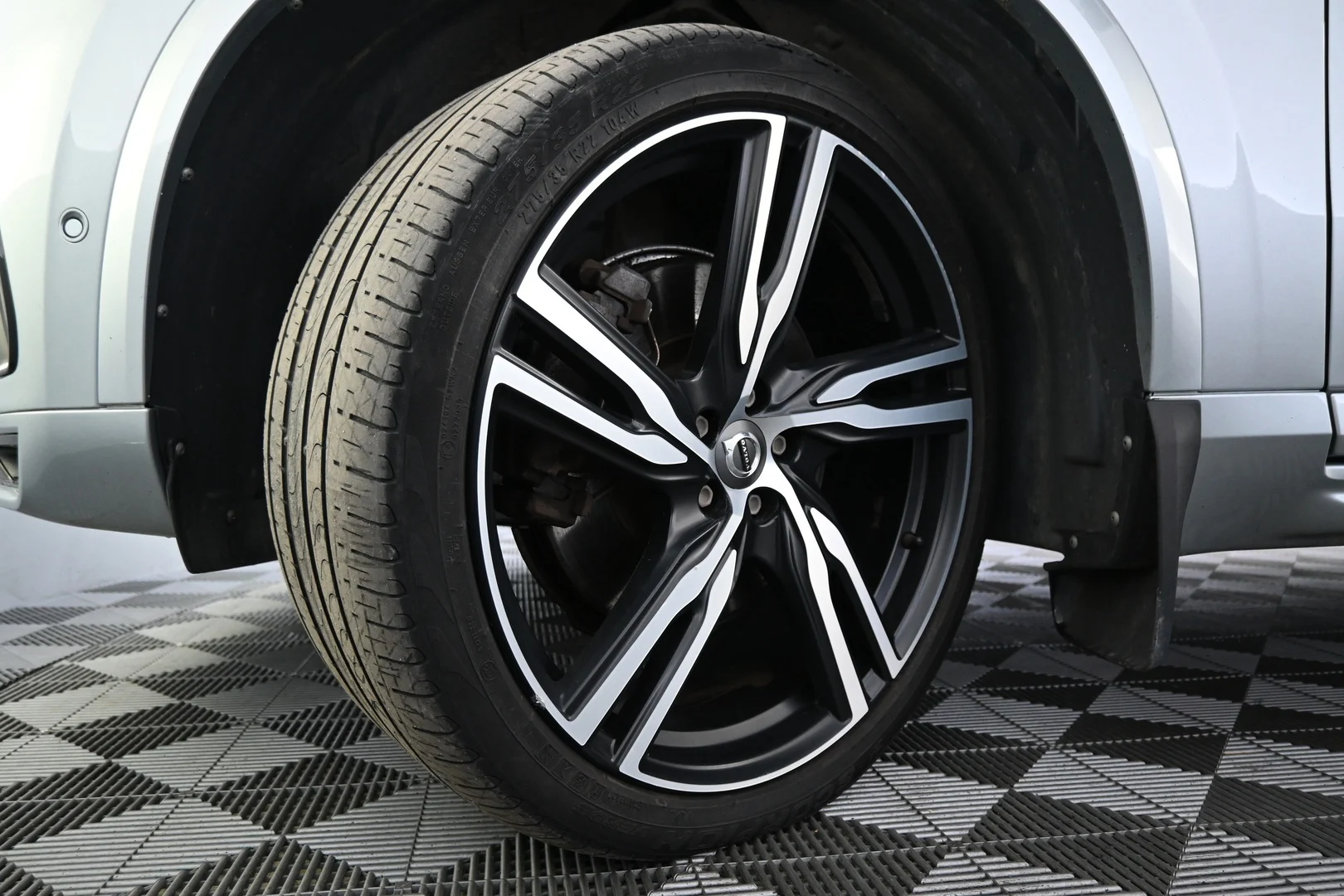 Car Image - 5ACxlMRar1ngQcUWXkAskR