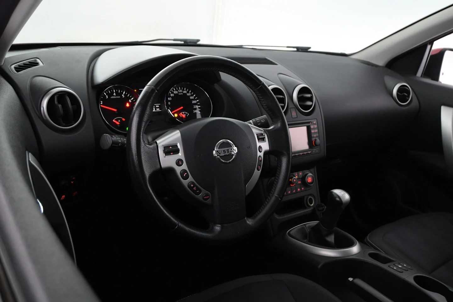 Car Image - 63SjYsyzon0sadtCWDQDKJ