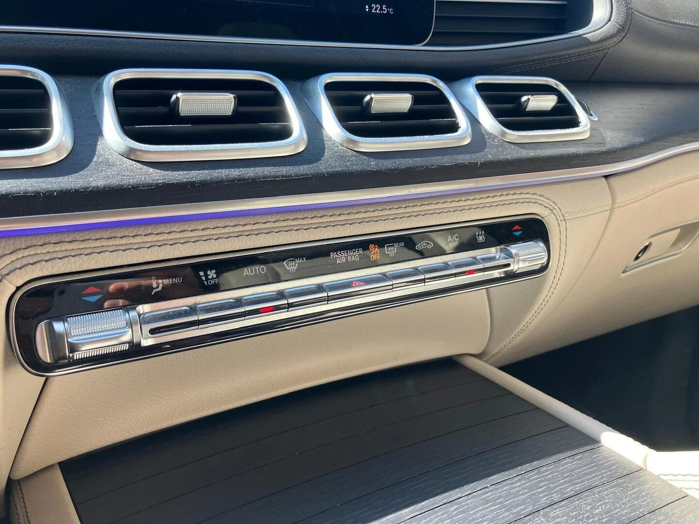Car Image - 2Ii9moRLNbPzv5dqIkkX6B