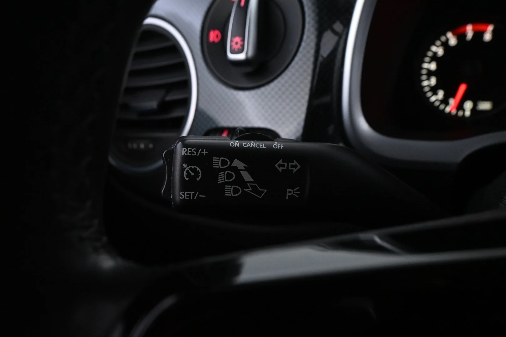 Car Image - qgb6gzpQIPtT3bHaA6Uwz