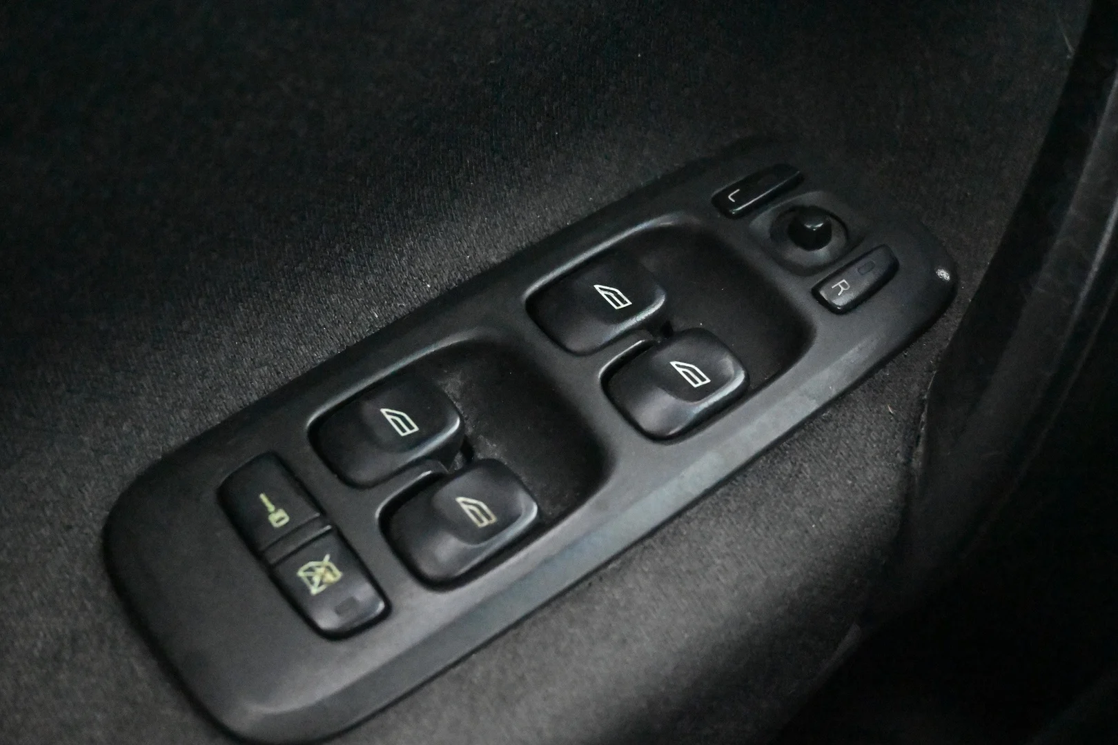 Car Image - 7lRYGqrPytDUWp4mfd7GGn