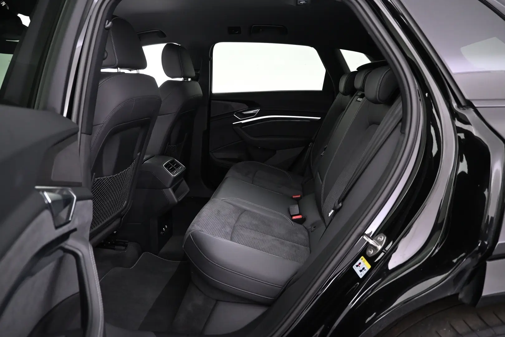 Car Image - G7NRYgIgJqqBdutQO3psc