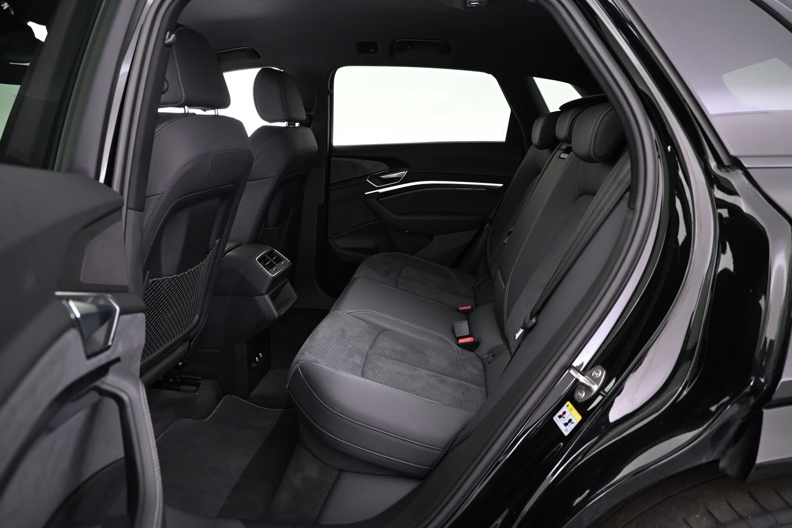 Car Image - G7NRYgIgJqqBdutQO3psc