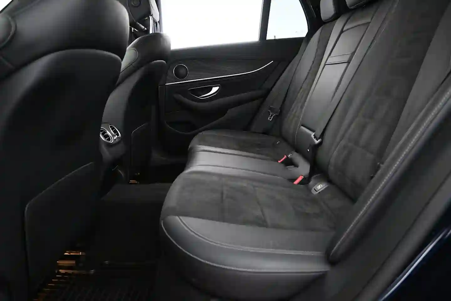 Car Image - 71IW2sAanS9mUPWxxe3yV9
