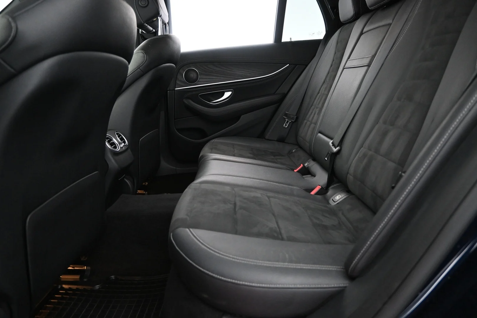 Car Image - 71IW2sAanS9mUPWxxe3yV9
