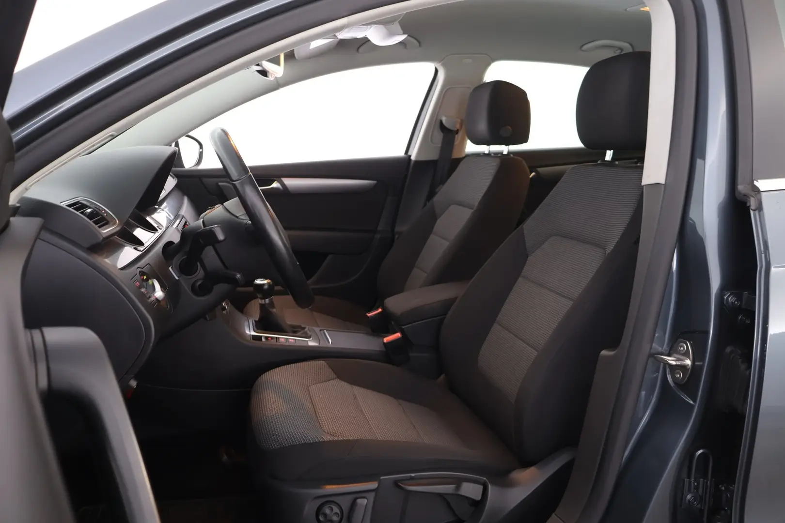 Car Image - 4LEQhZ3F2DiuVnFn4EIQOh