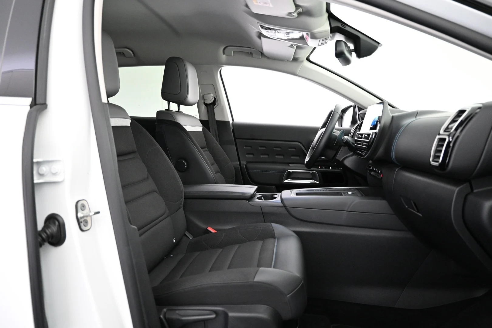 Car Image - 3PGMbonwik3cpp8ThmF9Lb