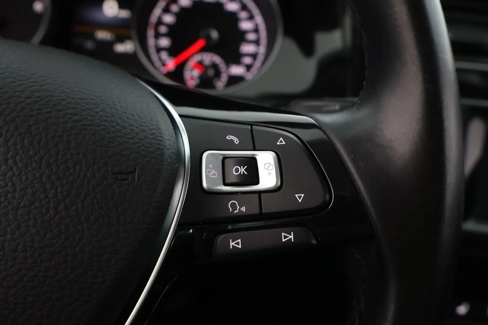Car Image - 75FPxitWmI8EO70C0Ty2N