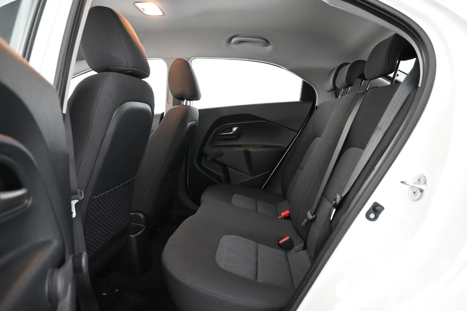 Car Image - 3Ws4biXW4TxVkA1rdyf7dW