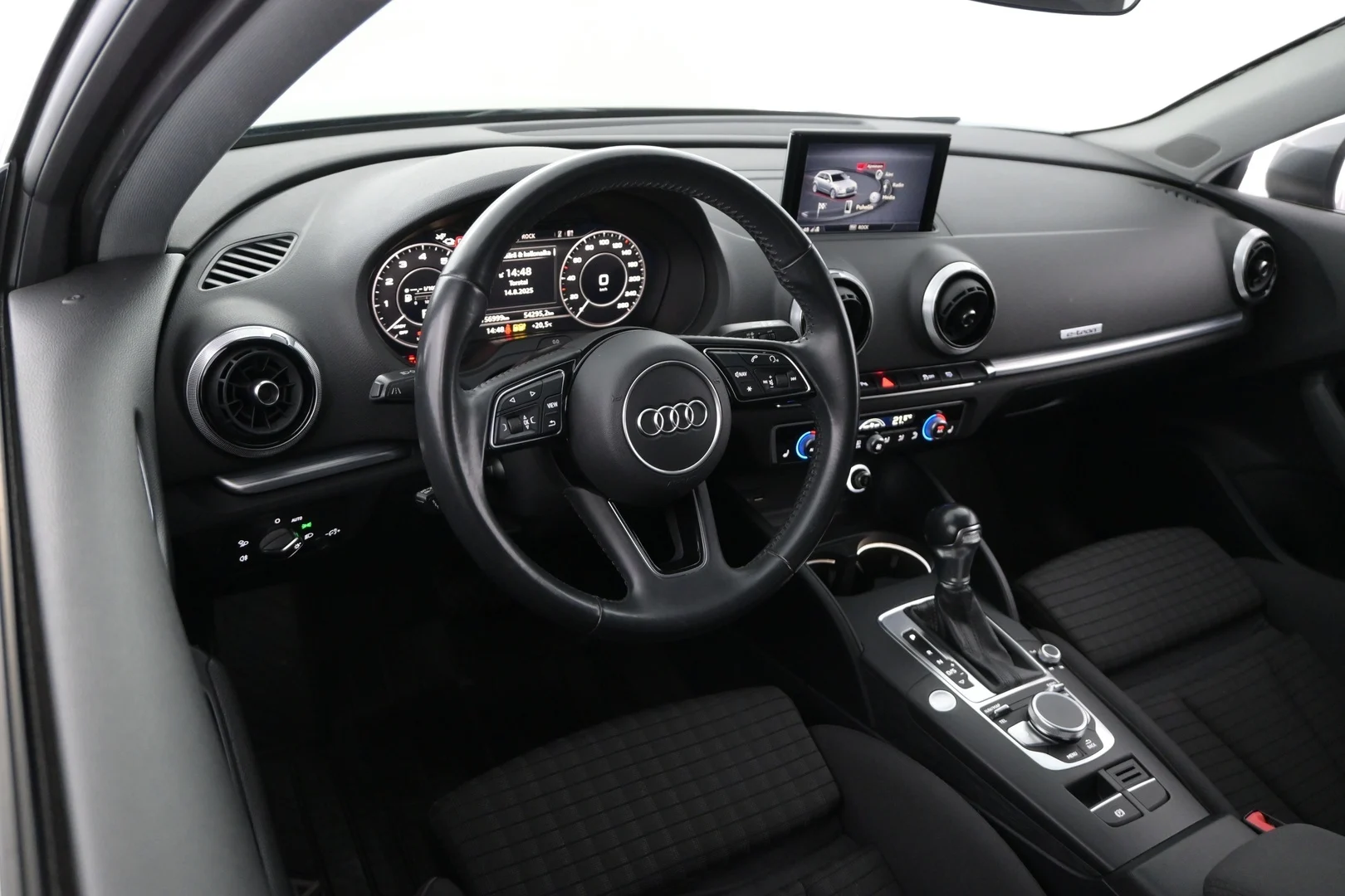 Car Image - 2kvzZBTPAZr8dDlwpZAtiB