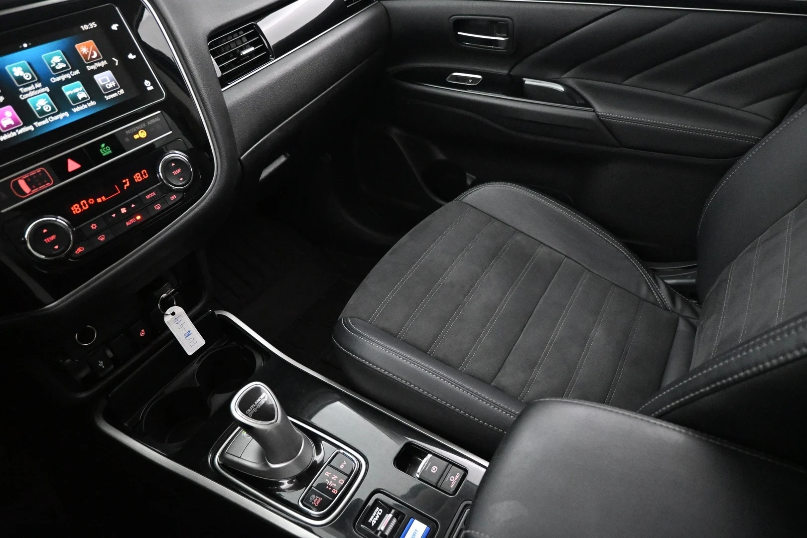 Car Image - sarHbxL4bl8PBZeNZBtLh