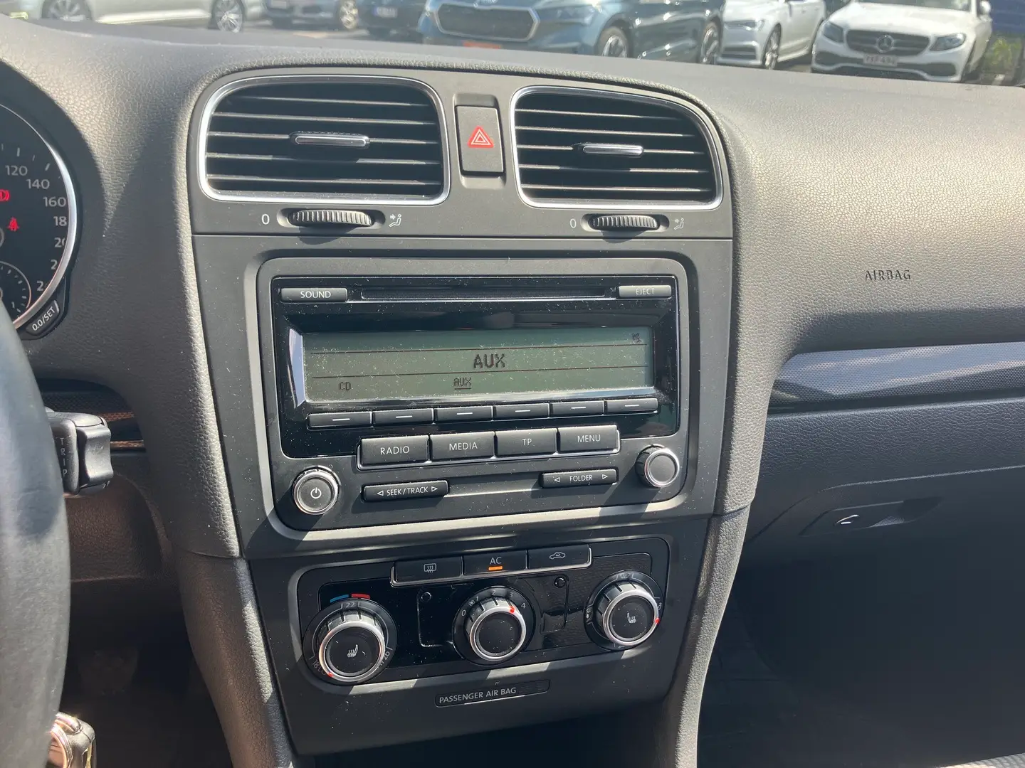 Car Image - 19Sc2dUfjPYSDBUp6O8NiR