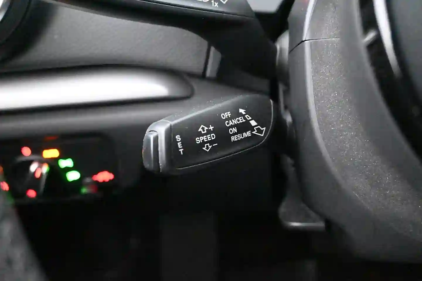 Car Image - 3V7yQg04JahpblBfgHqd2J