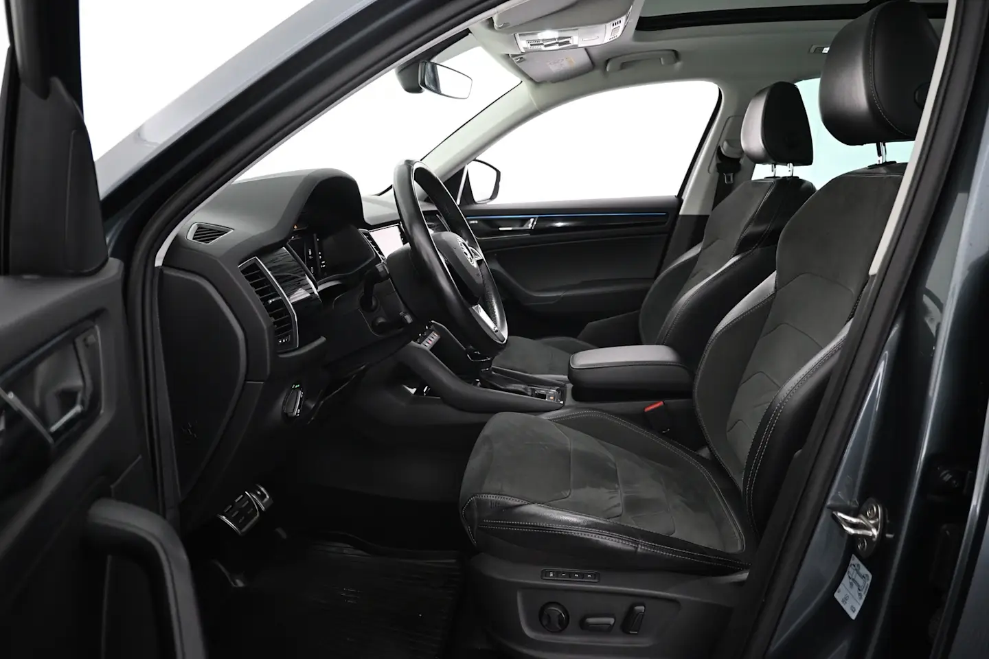 Car Image - 4C80NqqGDtXKOM2sDBhuSp