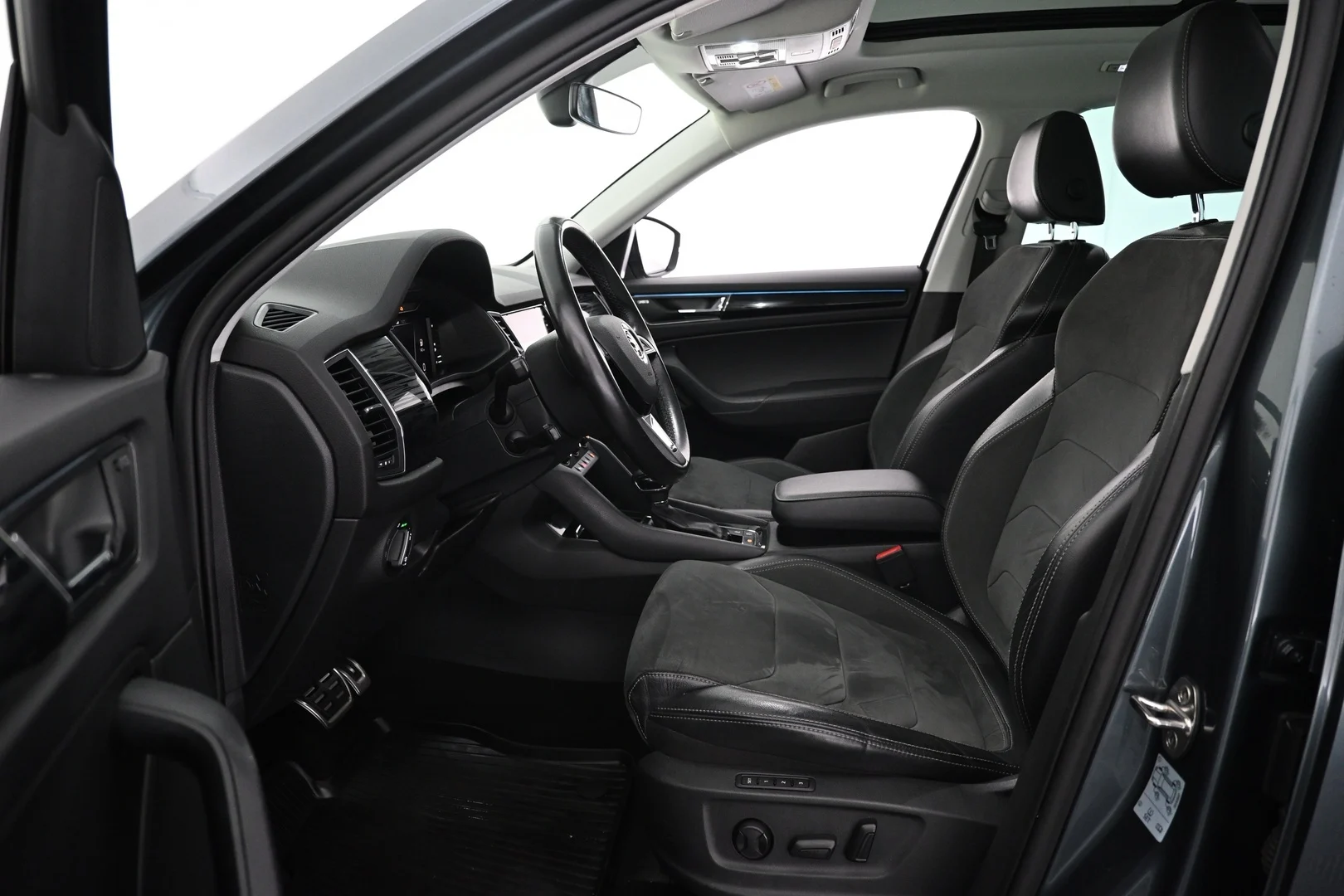 Car Image - 4C80NqqGDtXKOM2sDBhuSp
