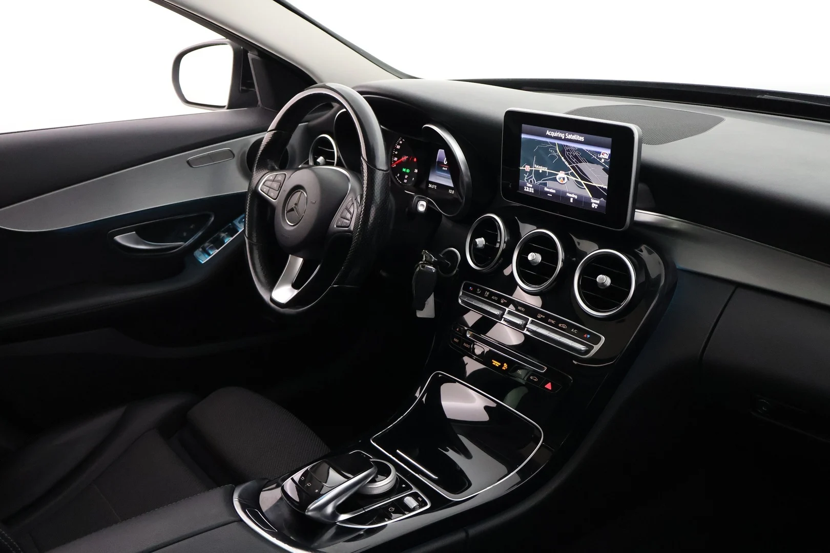 Car Image - 29nzVooUGKDbTblcuuT53w