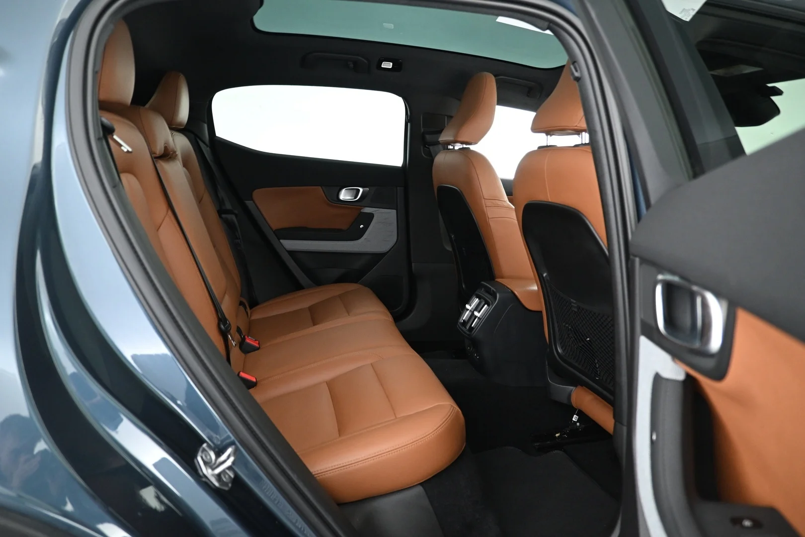 Car Image - 4HduEv3ukAXww3Qkd2JaaC