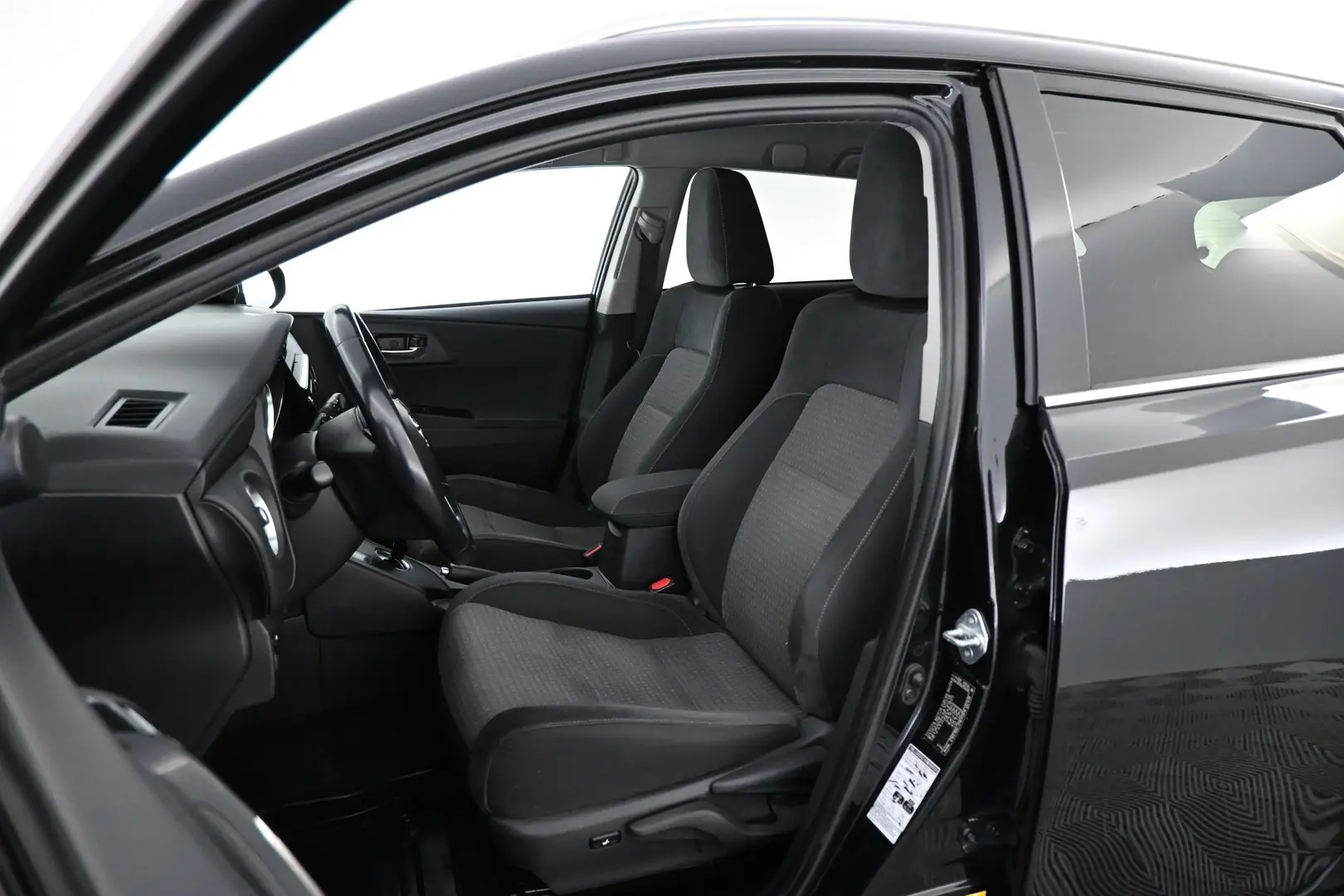 Car Image - 3cq6ZpxvJrBm2mXXrcDmdI