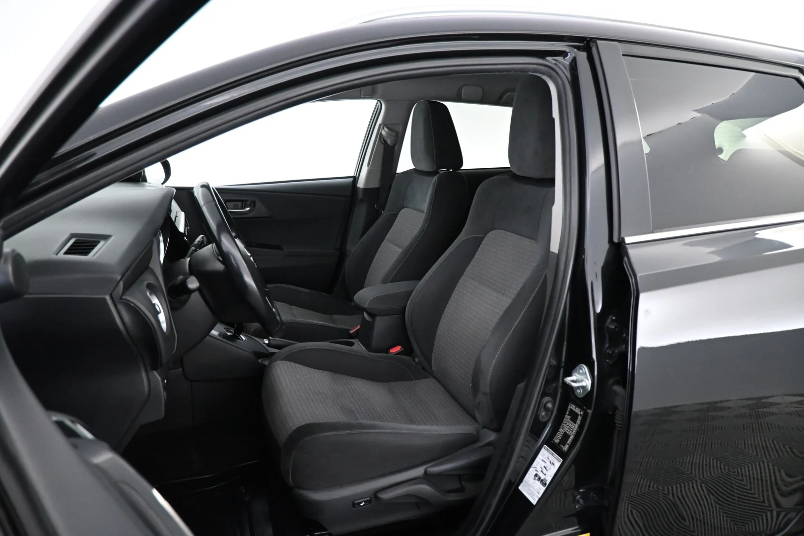 Car Image - 3cq6ZpxvJrBm2mXXrcDmdI