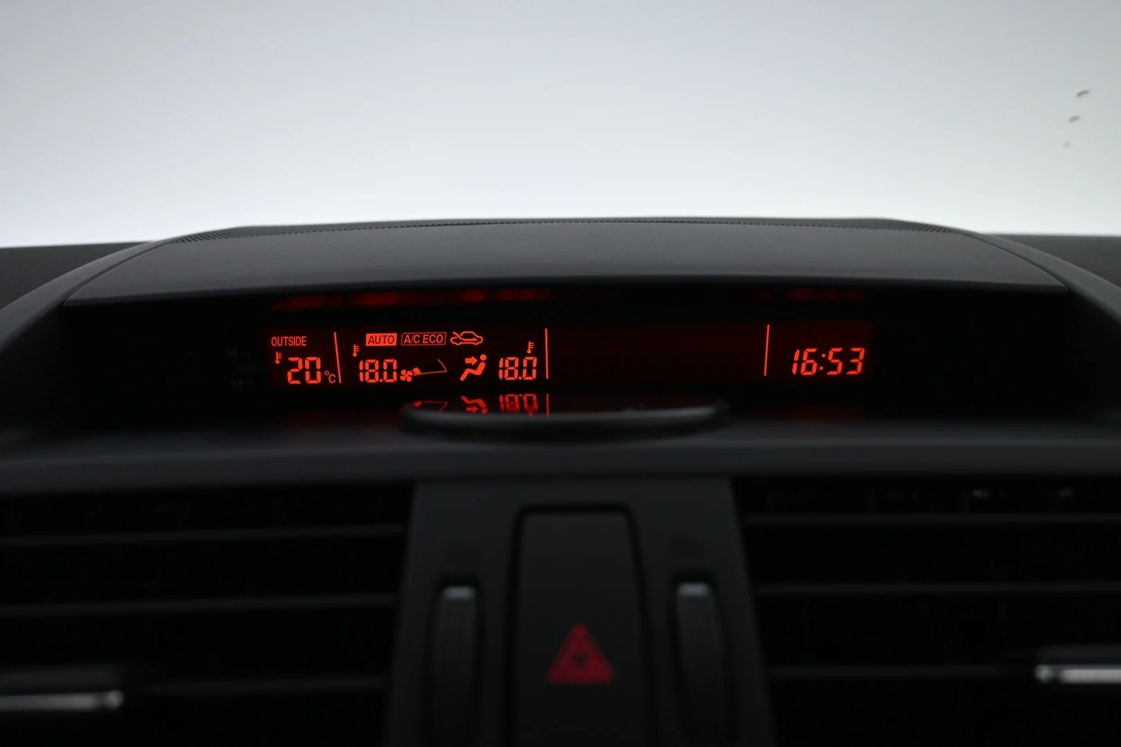 Car Image - 3D1HtpktqhJsjWaR3q4NGN