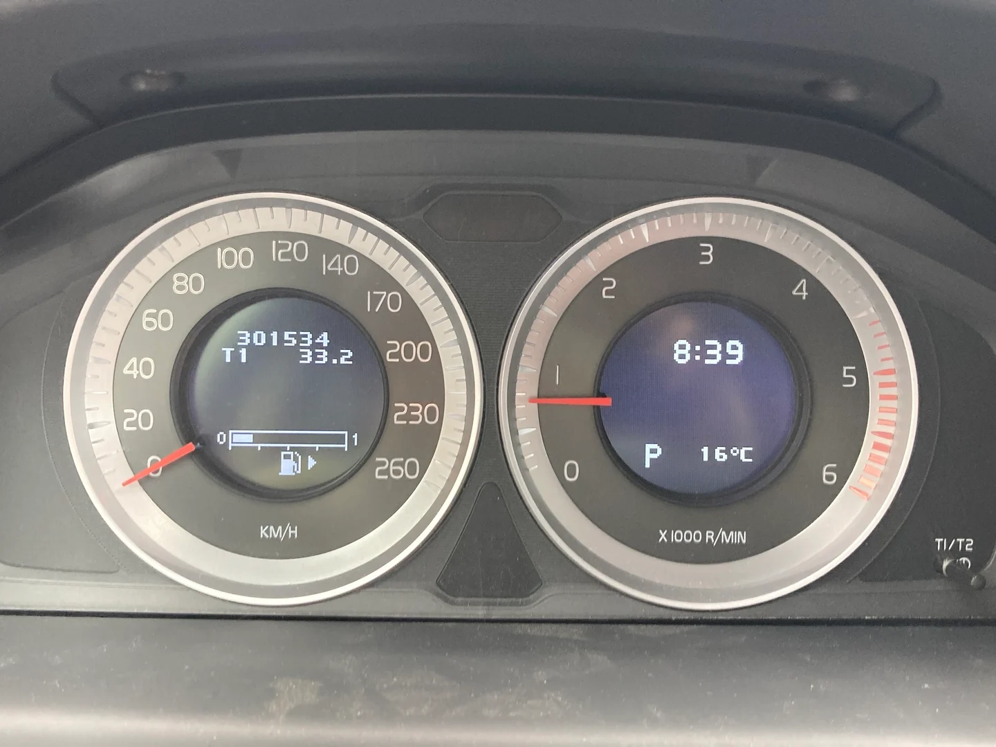 Car Image - 4ZpQnsgyINpFU5vlgvNky1