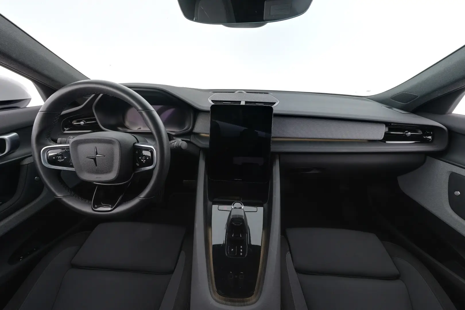 Car Image - 1LzhR75lq3iowIiMkKJmlZ