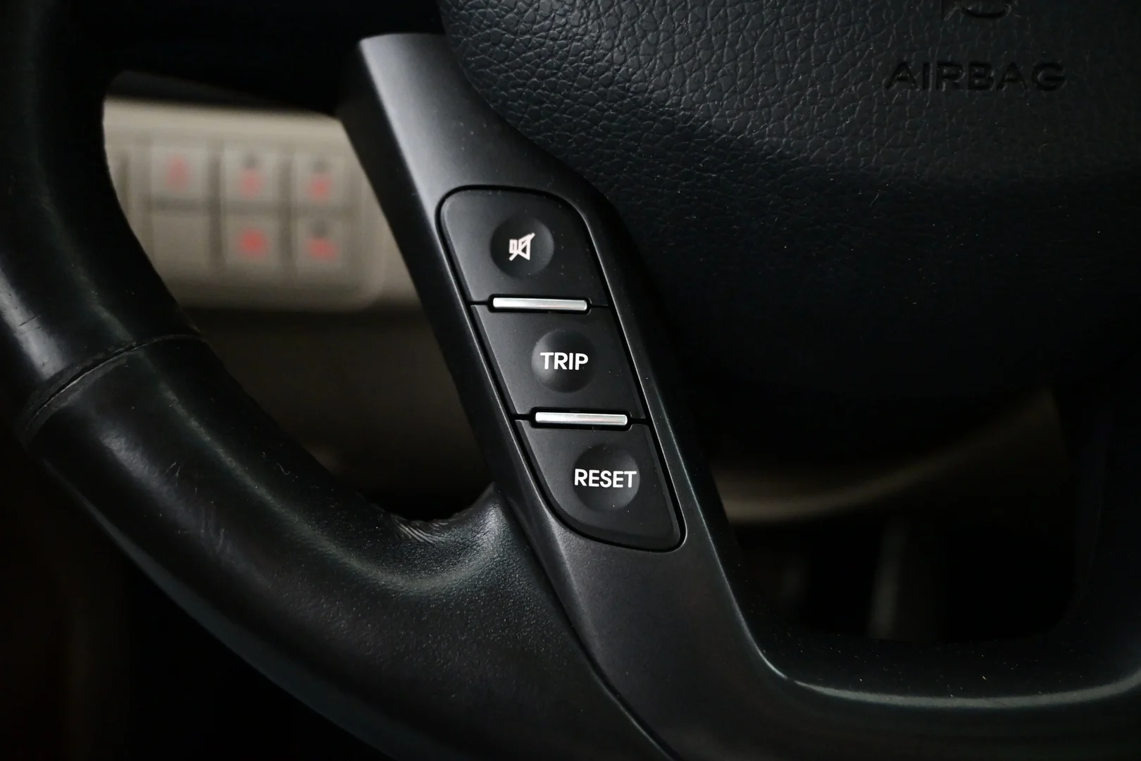 Car Image - 7pHnLydLOznneGtgmAotd1