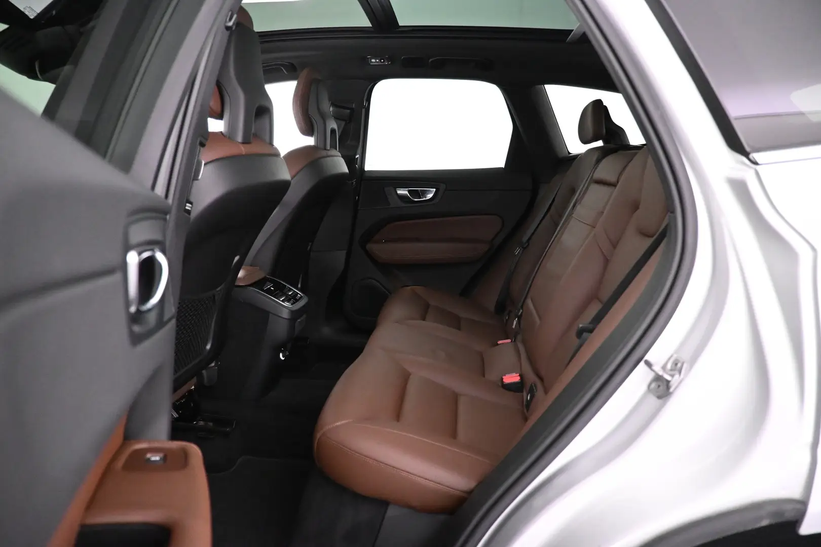 Car Image - 7HCehXneahAUgPckT9vo1E