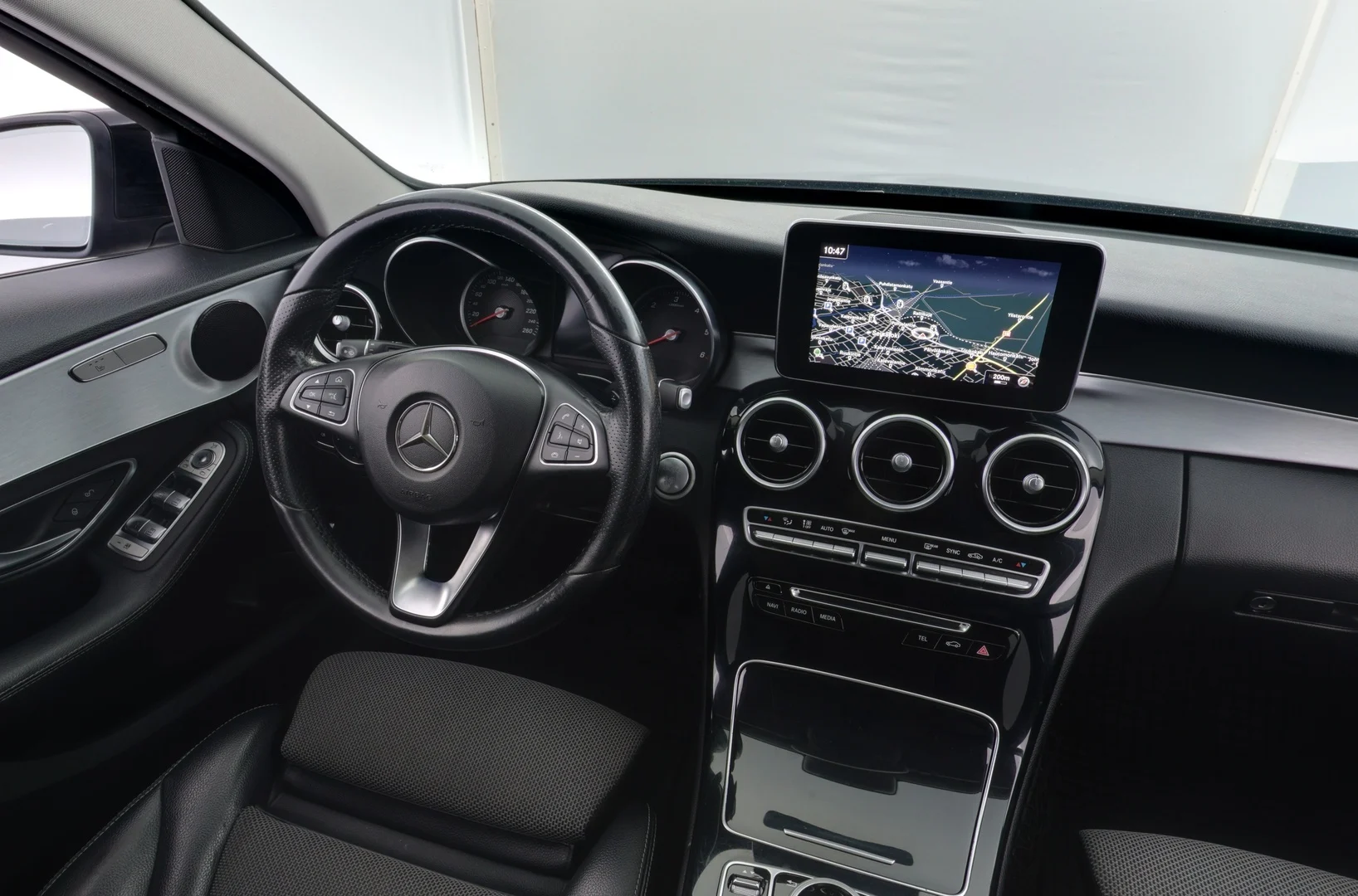 Car Image - 2Hhxi14fMcZBdgWifqBtEO
