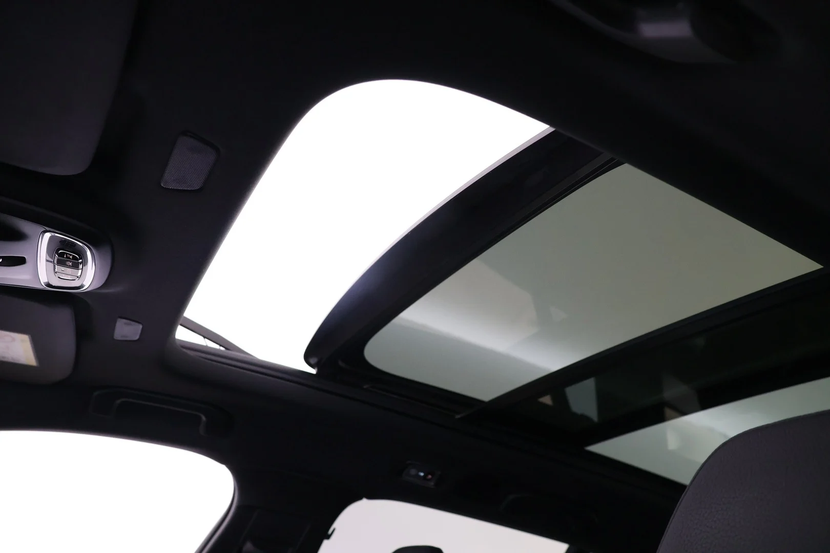 Car Image - 6nxpujXsPvUgXlwsxyfq8B
