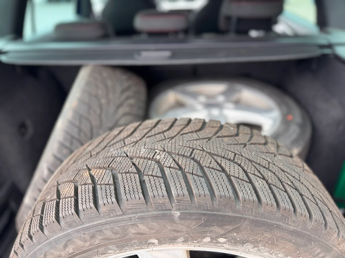 Car Image - 3LoC5xU975nSbJYuhb8rfD