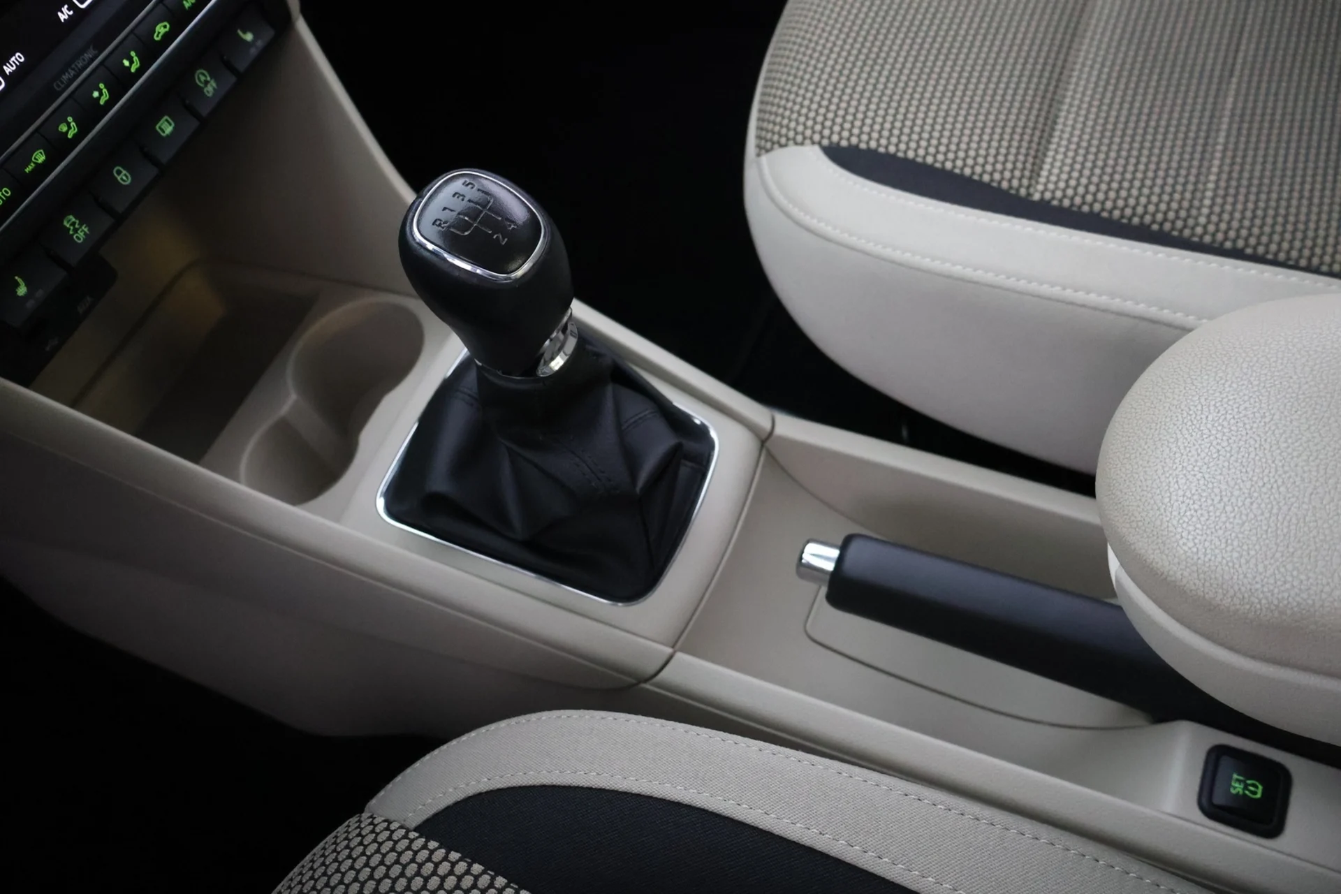 Car Image - 7wzPjxD1rBHffsOvqSRRoS
