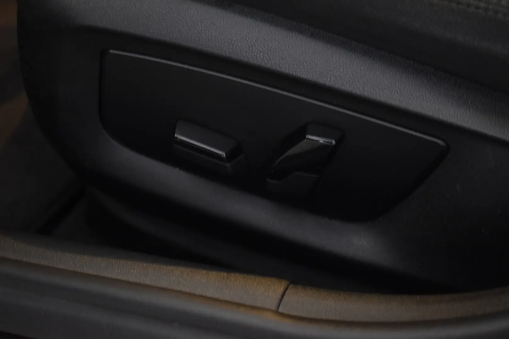 Car Image - 77vaBhMK5gy0RyA2hplSaH