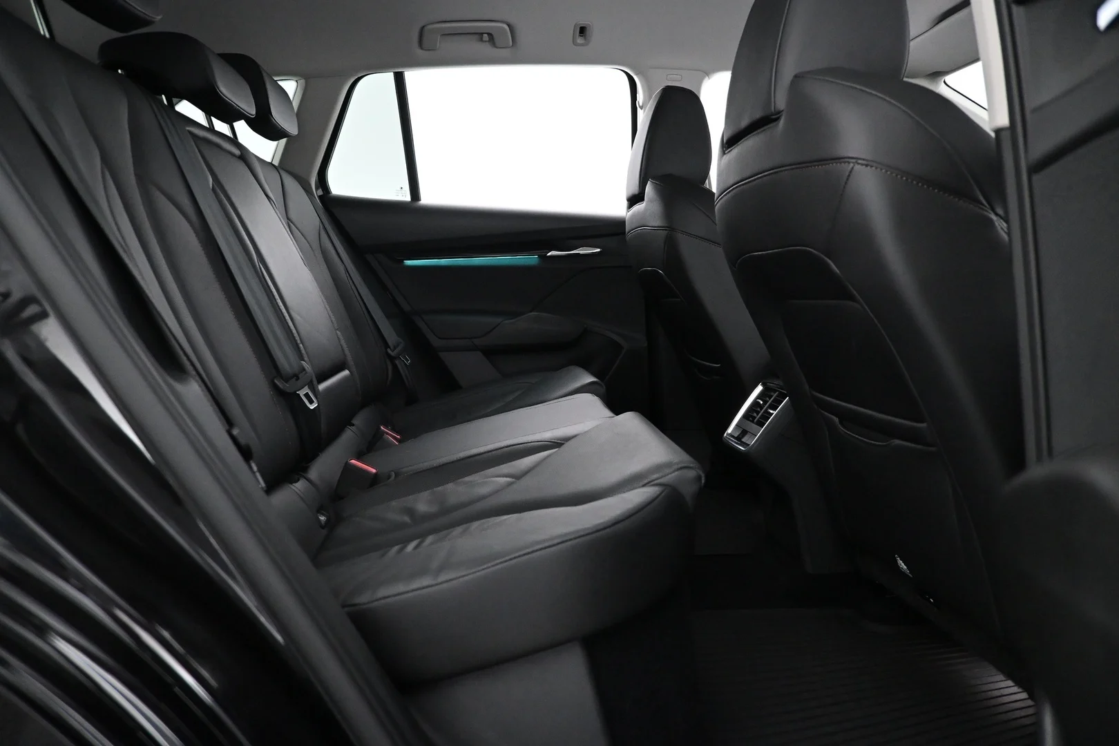 Car Image - 1jJNZ4Wzbfh0P1HkbO2IQC