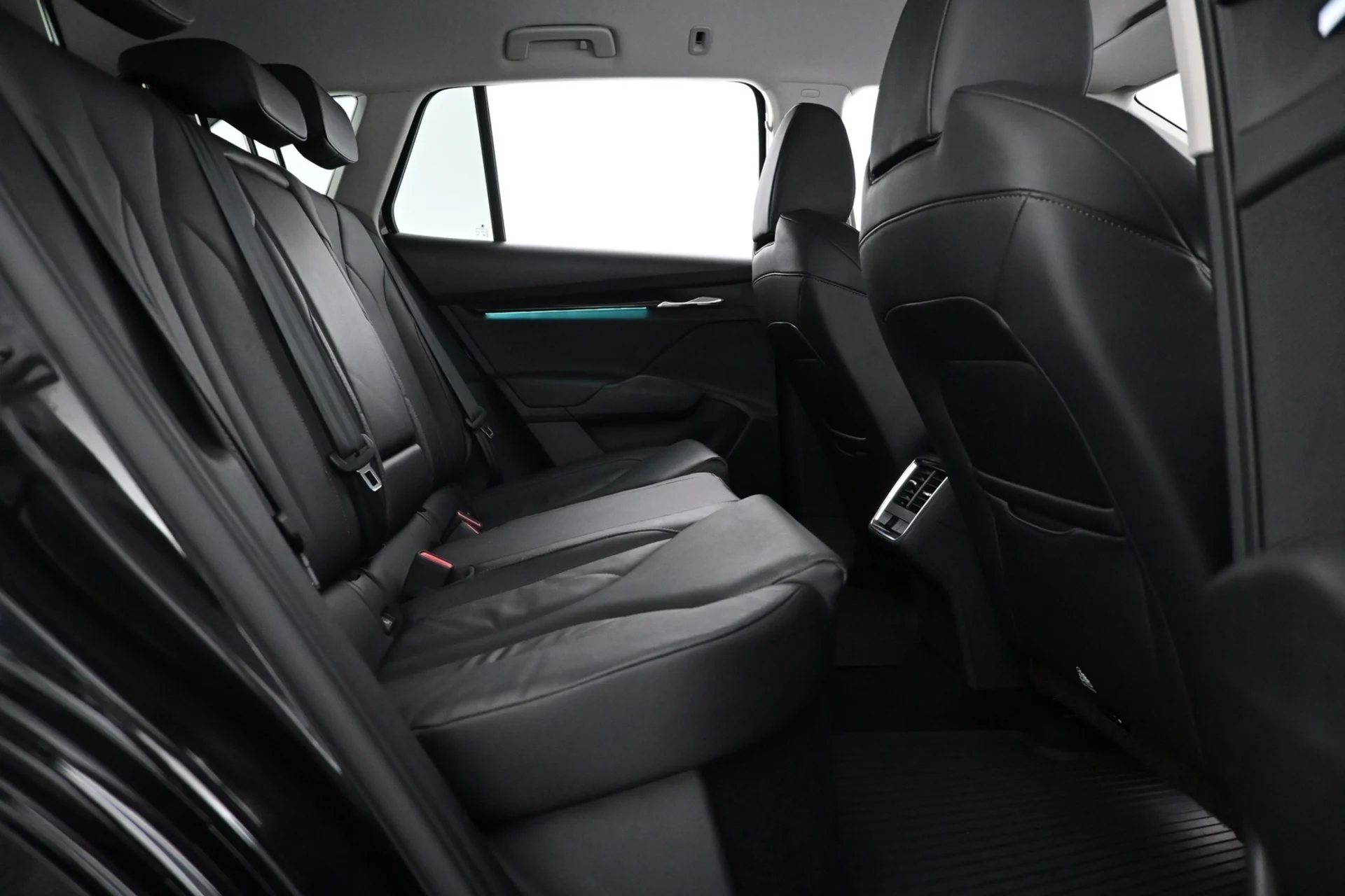 Car Image - 1jJNZ4Wzbfh0P1HkbO2IQC