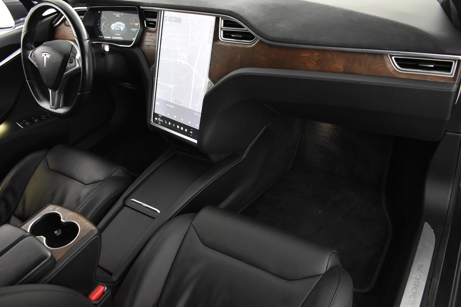 Car Image - 3YQEq5qONcXinWyDLMH2DL