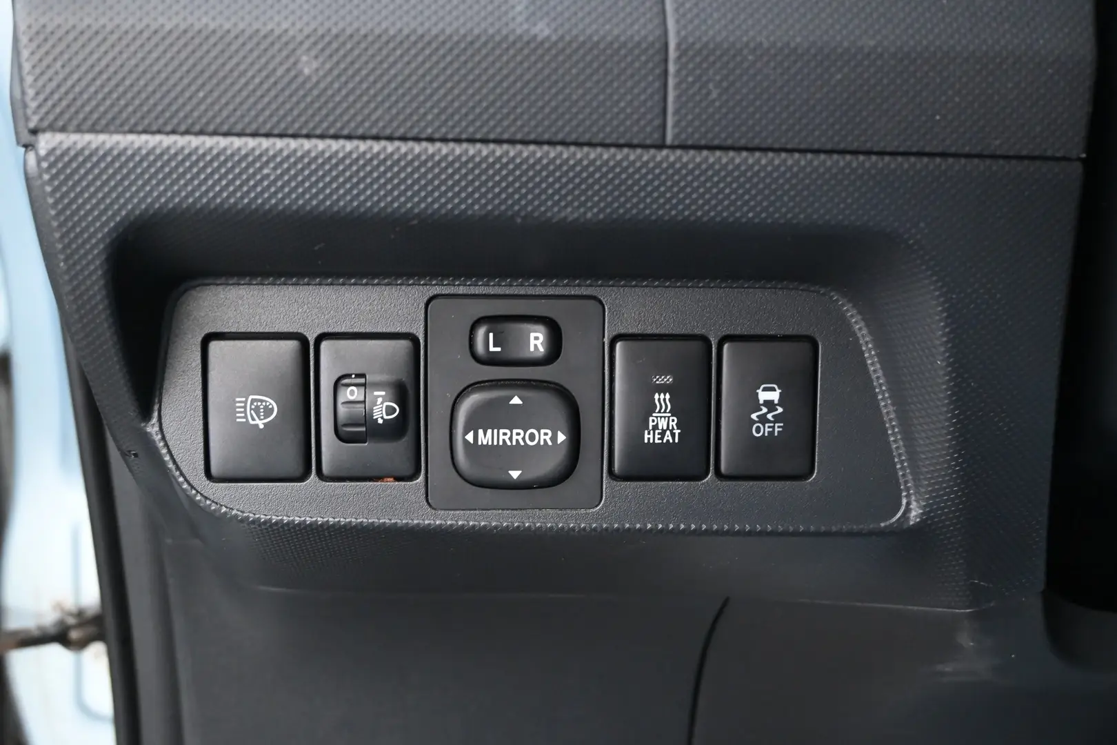 Car Image - n1fF1Q7eegPF6NBWN2uaK