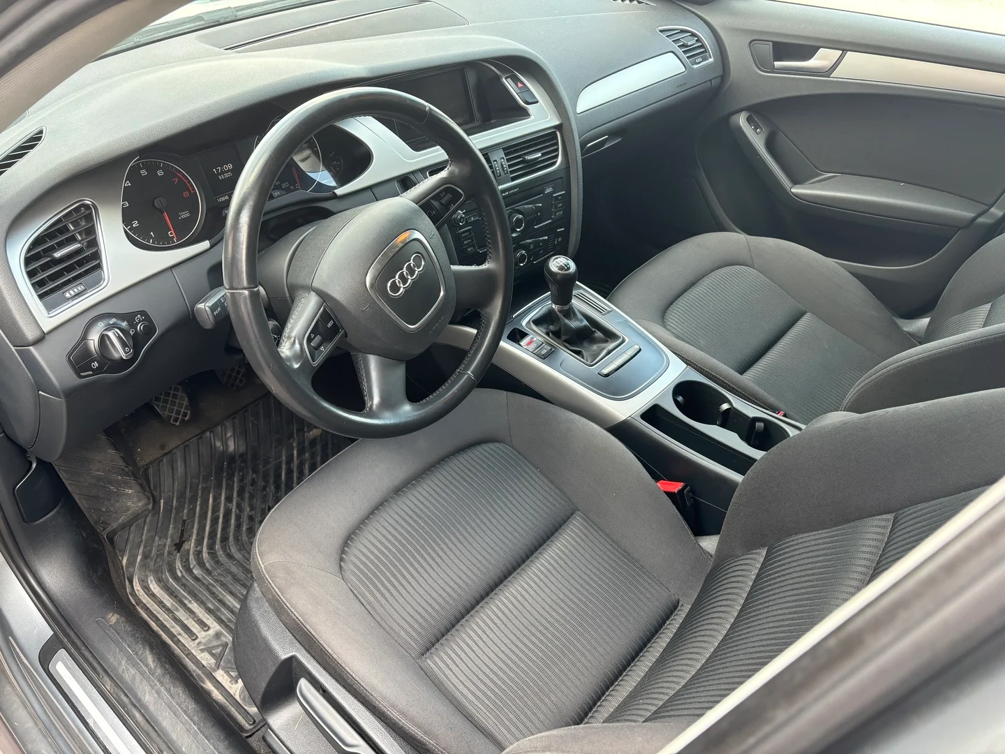 Car Image - 1fCBXl6pbXBuCnSmoX5ELd
